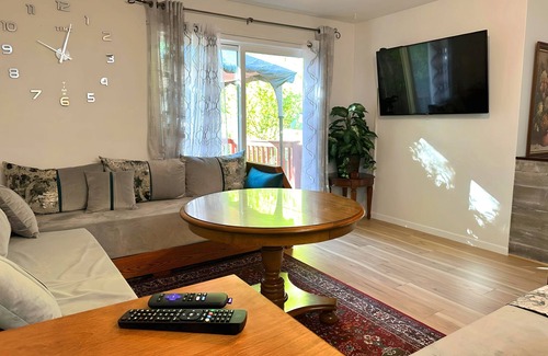 Madison Condominio | Cozy Retreat in the Heart of Madison