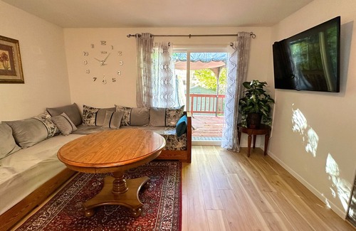 Madison Condominio | Cozy Retreat in the Heart of Madison