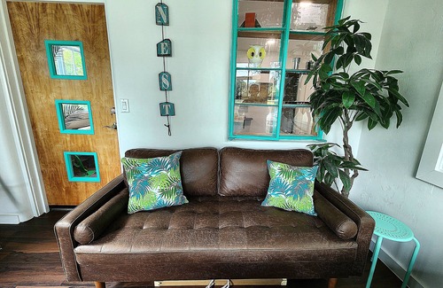 Gainesville Cabaña | Cozy retreat near UF, downtown, Shands, and the Gainesville Airport