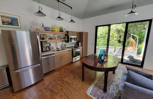 Aptos Casa | Cozy retreat near woods and sea