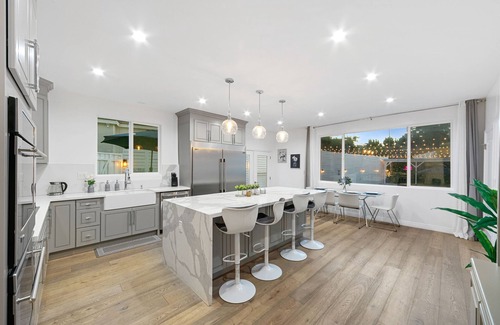 Studio City Villa | Cozy Retreat Nearby Universal Studio with private Casita & Pool