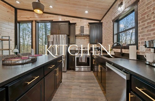 Broken Bow Cabina | Cozy Retreat | Private Heated Pool | Pet-Friendly