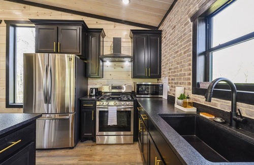 Broken Bow Cabina | Cozy Retreat | Private Heated Pool | Pet-Friendly