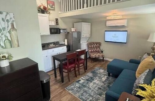North Charleston Casa | Cozy Retreat with Outdoor Vibes!