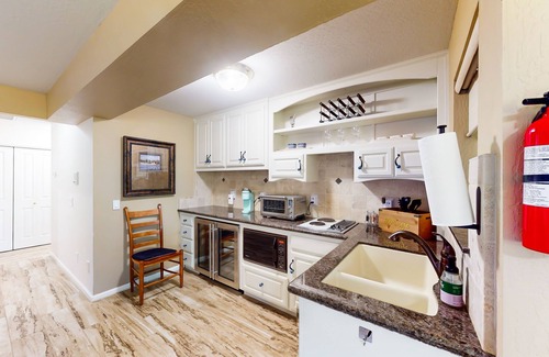 Grass Valley Casa | Cozy retreat with pool, hot tub, basketball court, wood fireplace, & gas grill