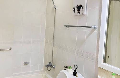 Cebu Apartamento | Cozy Retreats with Bathtub 5 mins walk to major malls/ Establishments