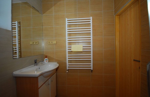 Demanova Apartamento | Acogedor apartamento retro de 3 dormitorios cerca de Jasna Ski & Tatralandia para hasta 6 pers.