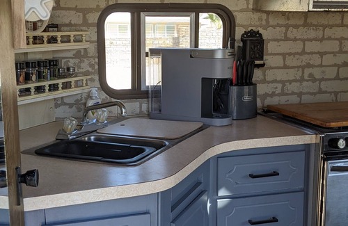 Foothills Casa | Cozy Retro Camper - Enjoy the Cool Arizona Weather