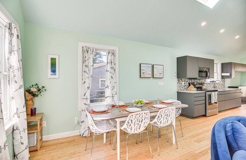 North Kingstown Cabaña | Cozy Rhode Island Retreat w/ Yard, Near Beaches!