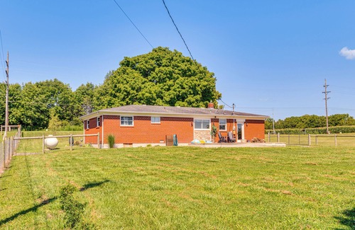 Webster Casa | Cozy Richmond Home w/ Fire Pit: Walk, Bike & More!