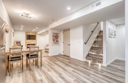 Cochrane Casa | Cozy Ridge Retreat 2 Bedroom King/Queen/Pacman Arcade Machine/Fireplace