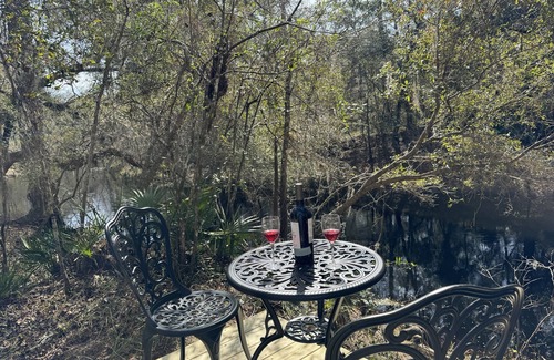 Webster Casa | Cozy river front retreat on beautiful Withlacoochee River. Near theme parks.