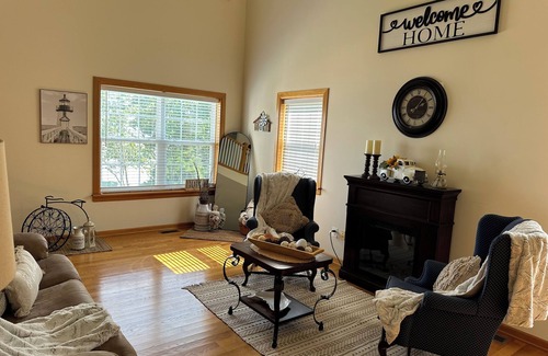 Dogue Casa | Cozy River View House