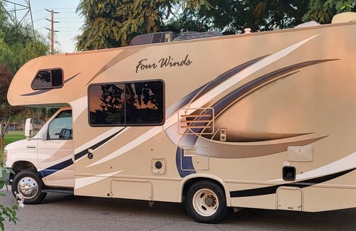 Cottonwood-Verde Village Casa | Cozy riverfront RV in the heart of wine country "Dandy @ Verde Retreat"