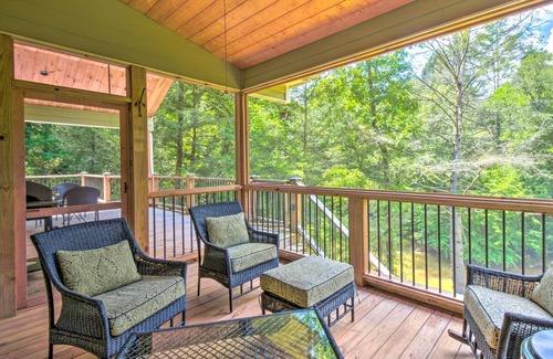Dahlonega Casa | Cozy Riverside Dahlonega Home w/ Kayaks + Fire Pit
