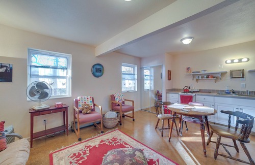 Rogers Apartamento | Acogedor Rogers Studio Apt. con acceso al lago y pozo de fuego!
