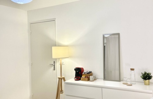Villeneuve-la-Garenne Apartamento | Cozy Romantic Private Room in Paris