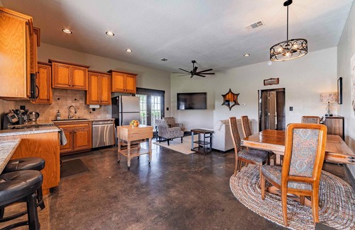 Oatmeal Casa | Cozy, Romantic Country Escape With Pool & Sunset!