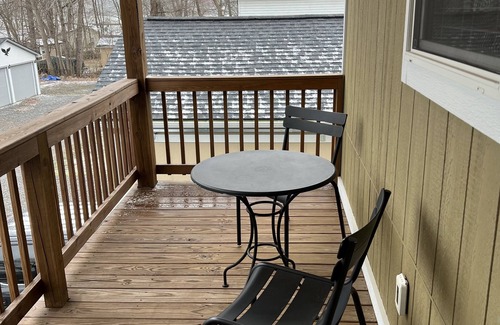 Town of Richmond Apartamento | Cozy, romantic getaway on a quiet Finger Lake