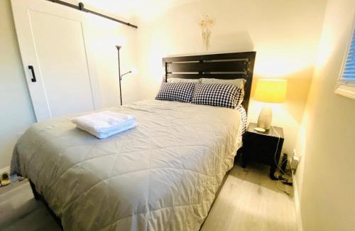 Ontario Casa | Cozy Room Close To Airport