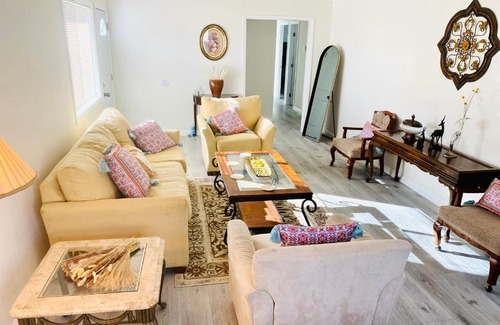 Ontario Casa | Cozy Room Close To Airport