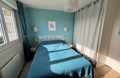 Riantec Cama Y Desayuno | Cozy room close to the Little Sea of Gâvres