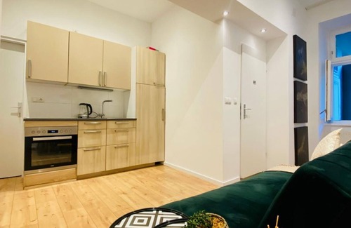 Ottakring Apartamento | Cozy Room in Ottakring: Spectacular City Views
