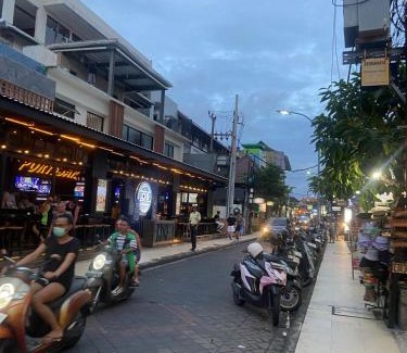 Legian City-Centre Apartamento | Cozy room Kuta - 1 minutes to the beach by Micky Studio