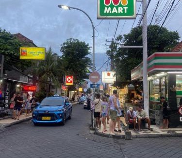 Legian City-Centre Apartamento | Cozy room Kuta - 1 minutes to the beach by Micky Studio