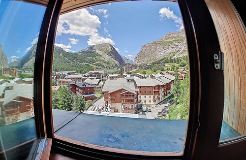 Le Cret Apartamento | Cozy Room Near Center, 5-Min Walk to Slopes, Ski Storage