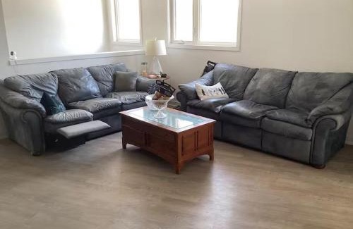 Lawrence Heights Casa | Cozy Room near Yorkdale