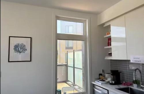 Lawrence Heights Casa | Cozy Room near Yorkdale