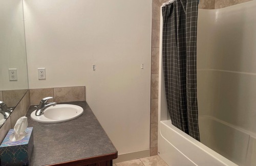 Sylvan Lake Casa | Cozy room suite located on a lake town w ensuite bathroom and toilet