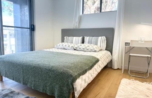 Revesby Casa | Cozy Room with Private Bathroom, Toilet and Balcony Close to Train Station and Airport