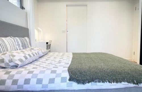 Revesby Casa | Cozy Room with Private Bathroom, Toilet and Balcony Close to Train Station and Airport