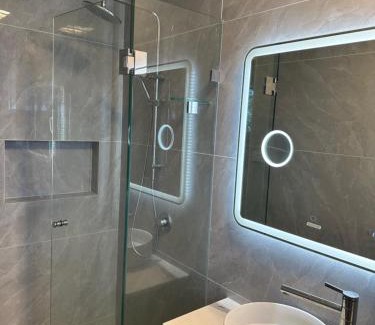 Revesby Casa | Cozy Room with Private Bathroom, Toilet and Balcony Close to Train Station and Airport