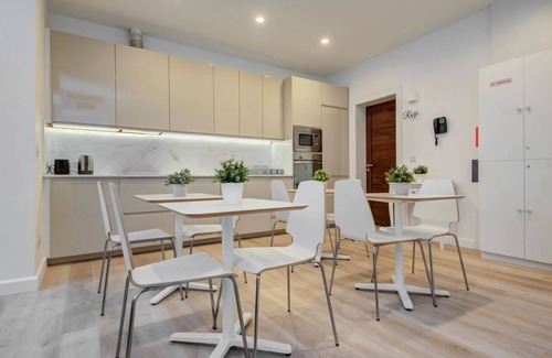 Mosta Apartamento | Cozy room with TV & WIFI located in Mosta