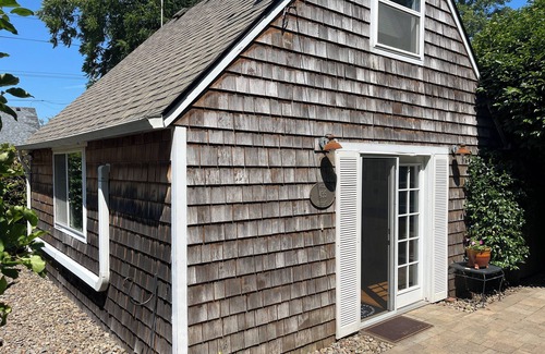 Southeast Salem Cabaña | Cozy Rose Cottage in Salem