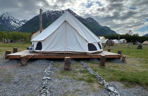 Seward Alquiler De RV | Cozy Round Glamping Tent