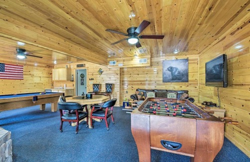 Ruidoso Casa | Cozy Ruidoso Cabin with Hot Tub and Game Room!