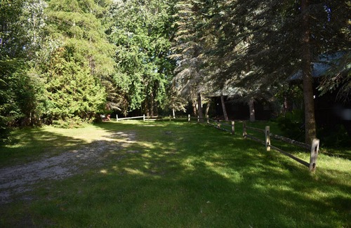 Cheboygan Cabina | Cozy, rustic log cabin on Mullett Lake #6