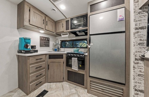 Bonney Lake Casa | Cozy RV on private wooded property w/ AC, WiFi, firepit, & close to amenities