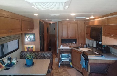Ramblewoods Casa | Cozy RV with EcoSpa in charming Tijeras