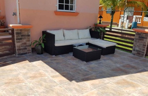 Ladyville Casa | Cozy/Safe house-3 mins from Airport close/near to Mayan Ruins Belize attractions