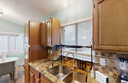 New Territories Casa | Cozy San Antonio home with washer/dryer and enclosed backyard
