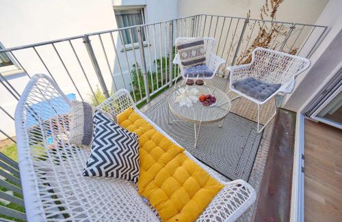 Schwabach Apartamento | COZY SCHWABACH # frisch renoviertes Fachwerk # 100qm # Modern # Balkon # Netflix
