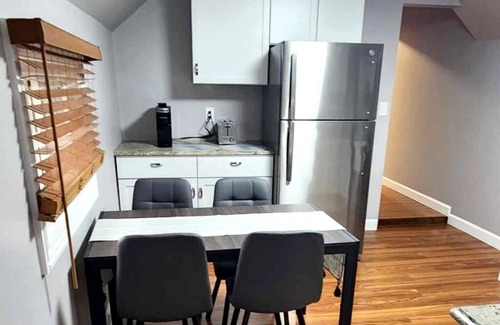 Charlevoix Apartamento | Cozy second floor unit in the heart of Downtown Charlevoix, 1BR / 1BA sleeps 4
