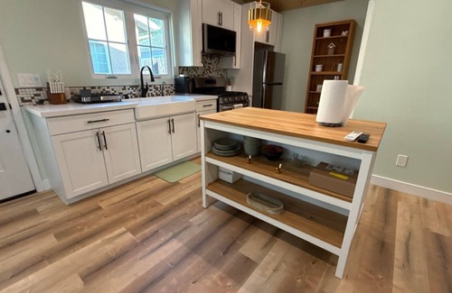 Lomita Apartamento | Cozy , Secure studio in tranquil Lomita with Private Parking.