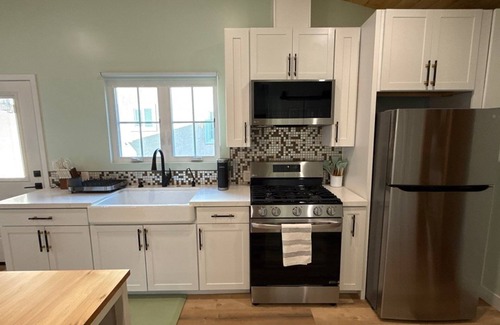Lomita Apartamento | Cozy , Secure studio in tranquil Lomita with Private Parking.