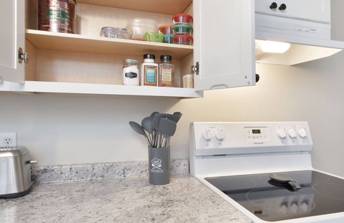 Moncton Apartamento | Cozy separate basement appartment in a safe and quiet neighborhood